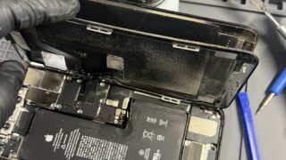 【6月19日】iPhoneの液晶剥離で画面が映らないトラブル【アイリペア　七光台店】